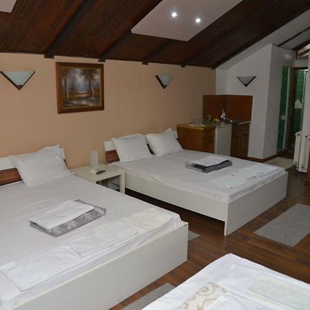 Lira Inn Ni 외부 사진