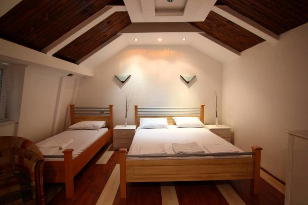 Lira Inn Ni 객실 사진