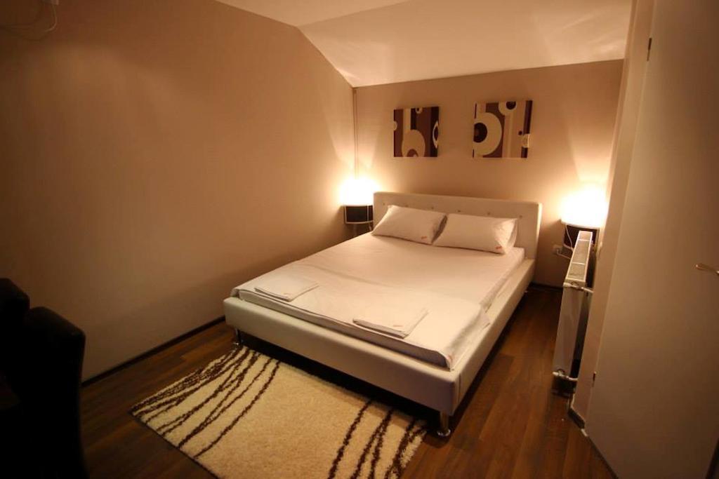 Lira Inn Ni 객실 사진