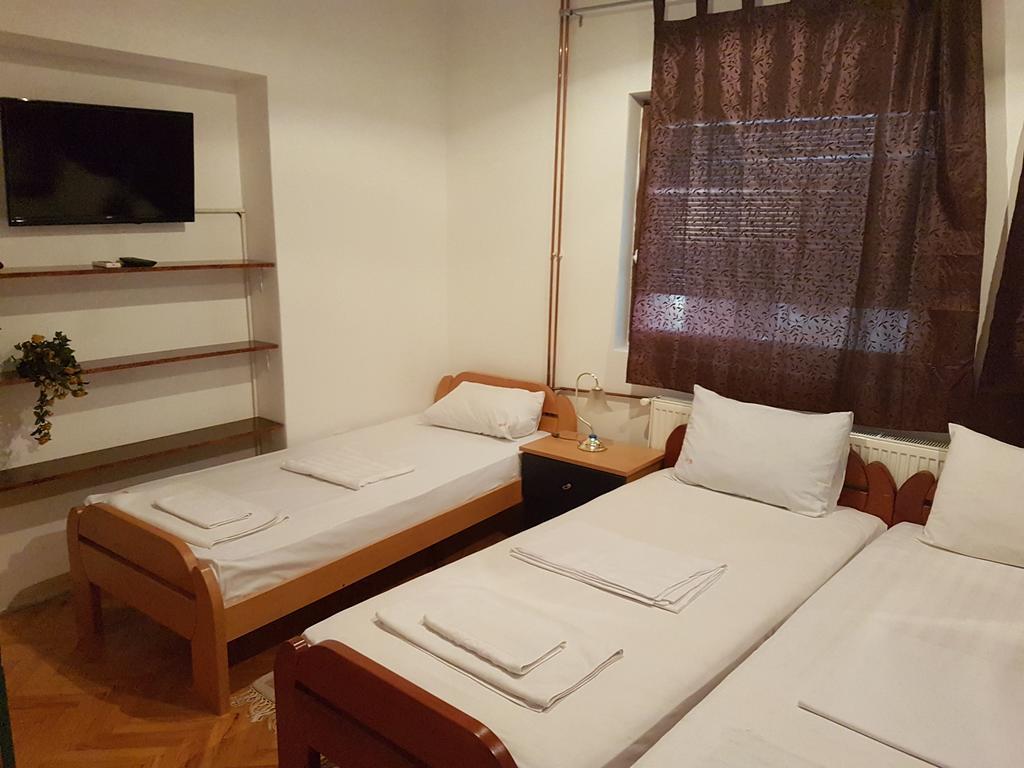 Lira Inn Ni 외부 사진