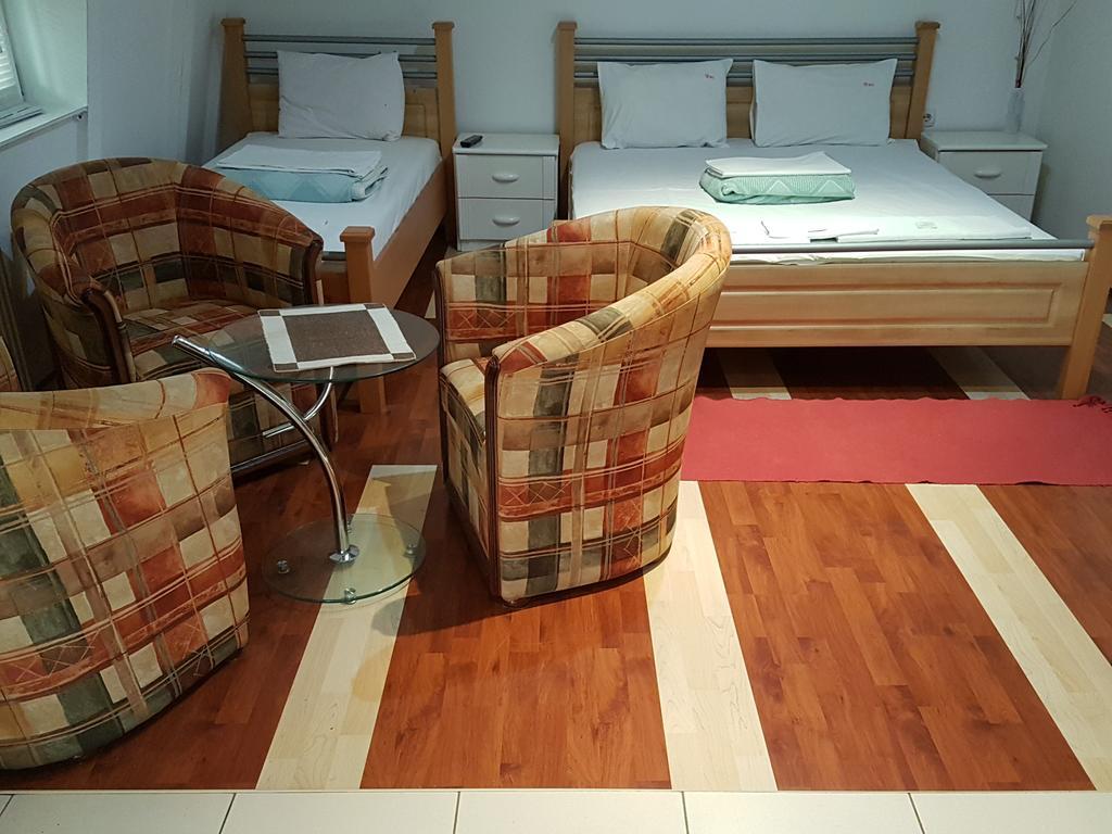Lira Inn Ni 외부 사진