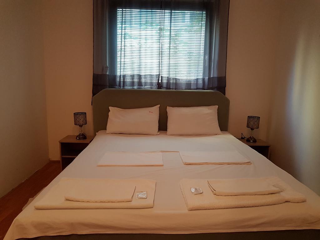 Lira Inn Ni 외부 사진
