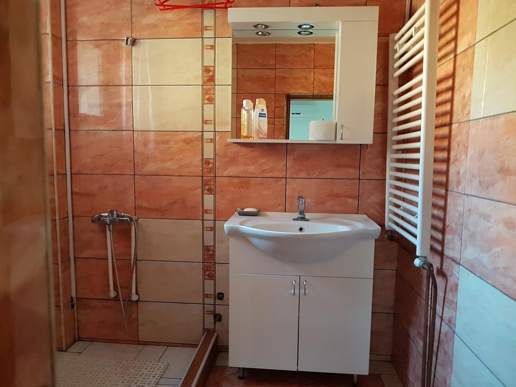 Lira Inn Ni 외부 사진