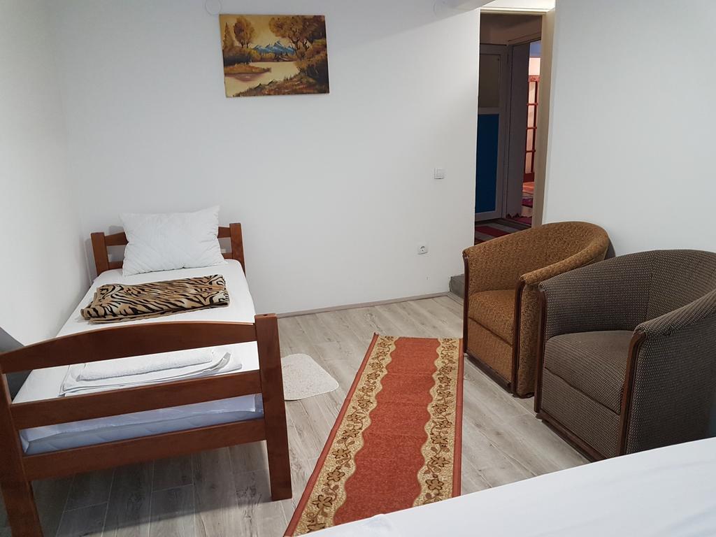 Lira Inn Ni 외부 사진