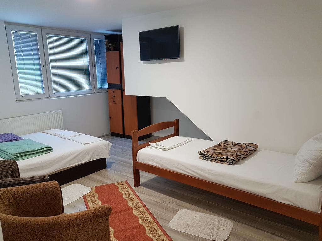 Lira Inn Ni 외부 사진
