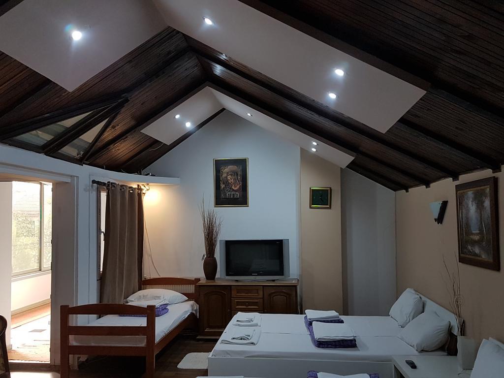 Lira Inn Ni 외부 사진