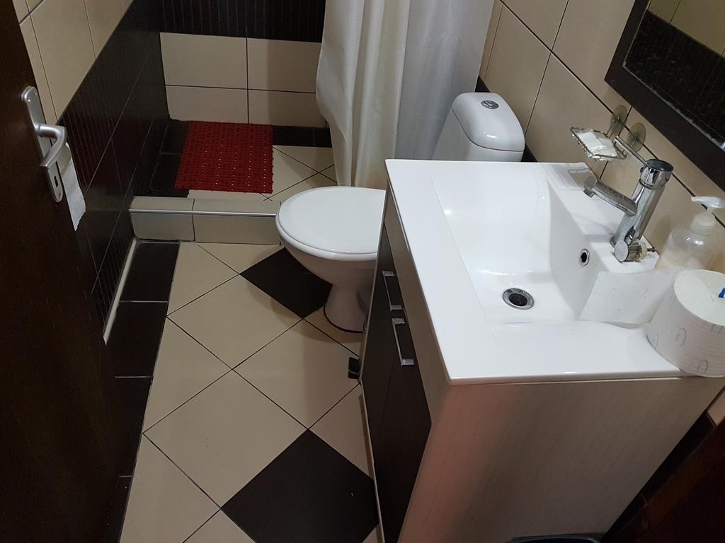 Lira Inn Ni 외부 사진