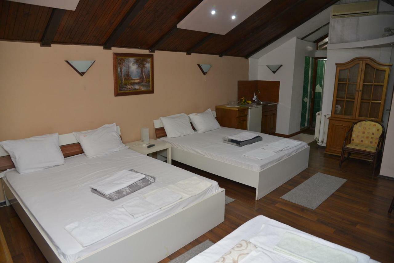 Lira Inn Ni 외부 사진