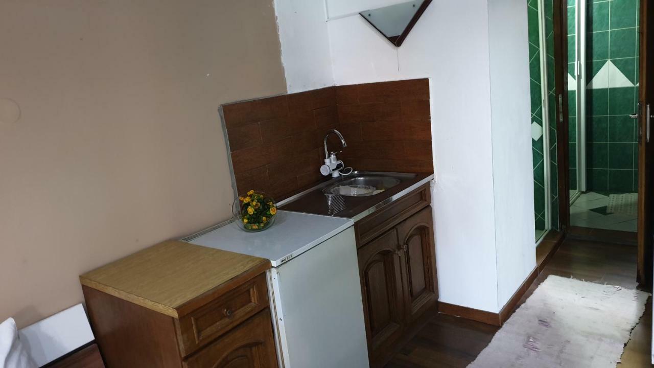 Lira Inn Ni 외부 사진