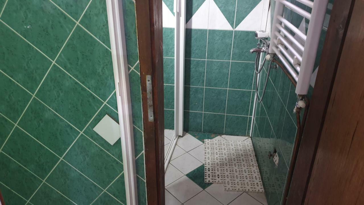 Lira Inn Ni 외부 사진